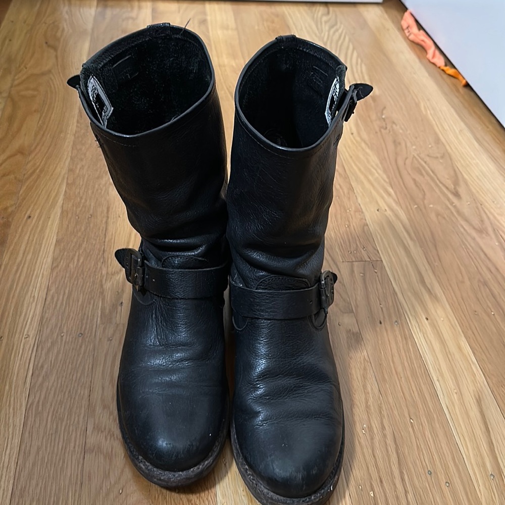 Frye Veronica Short boot black size 9